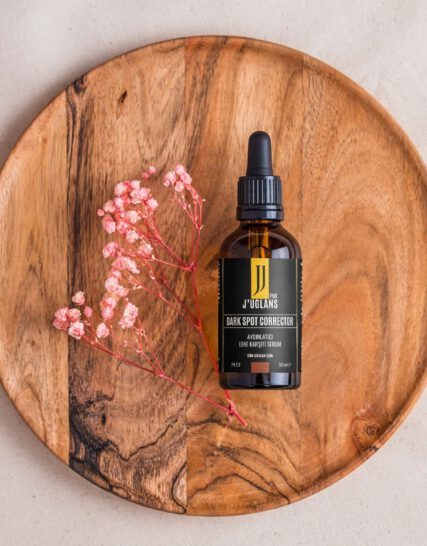 JUGLANS DARK SPOT CORRECTOR